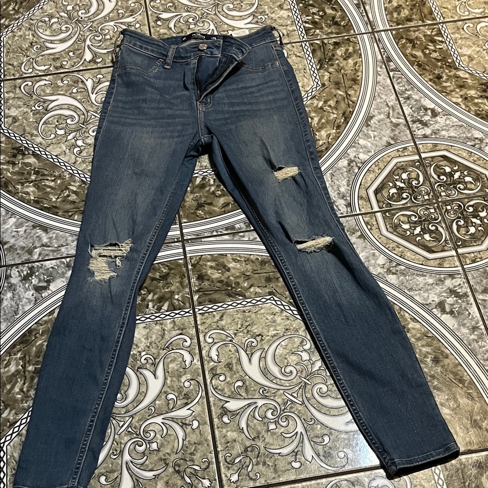 Women’s Hollister jeans 27r